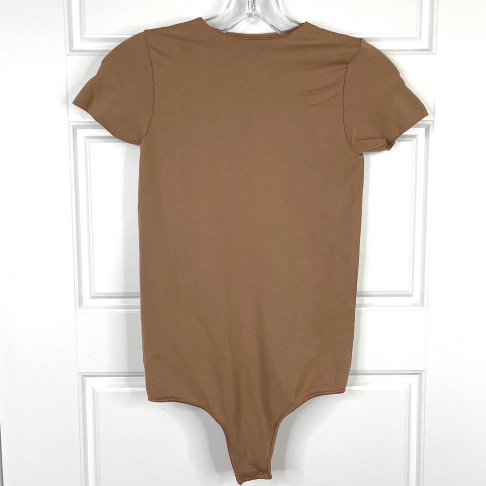 SKIMS Fits Everybody T Shirt Bodysuit NEW Sienna Tan Size S/M